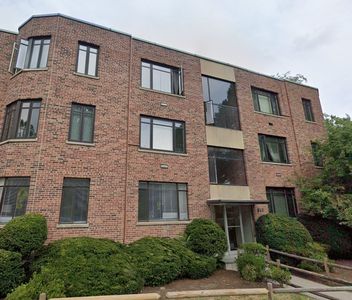 563 Washington St APT 26, Brookline, MA, 02446