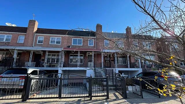 1st image of 2525 81st St
