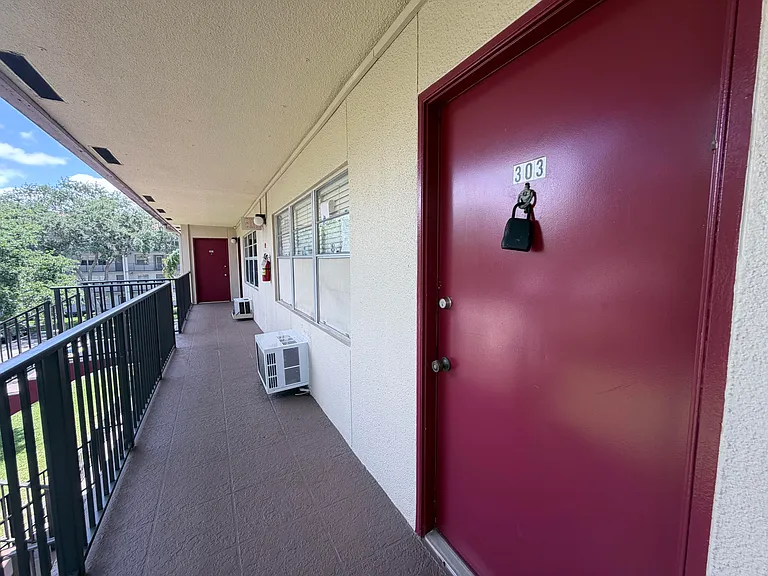 100 SW 132nd Way #303K — Photo 12