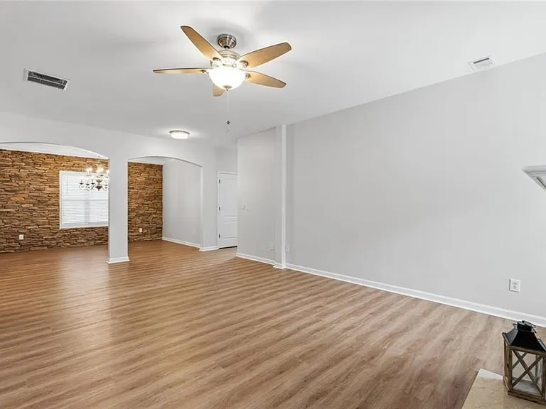 2148 Splitrail Trl — Photo 15