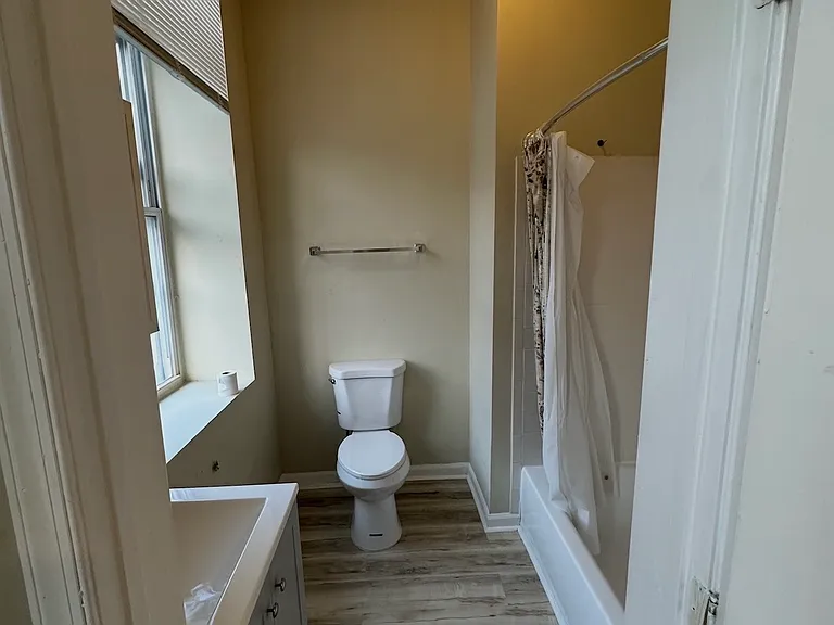 1410 Madison Ave #2 — Photo 18