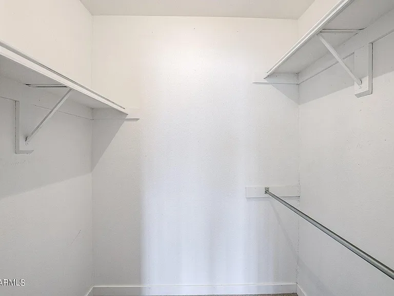 1803 W Maryland Ave — Photo 32