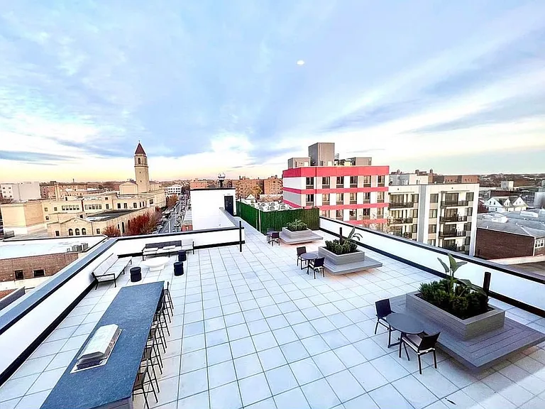 1700 Jerome Ave #5B — Photo 13