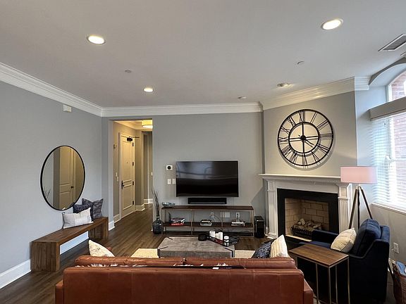 3rd image of 229 Church St #100