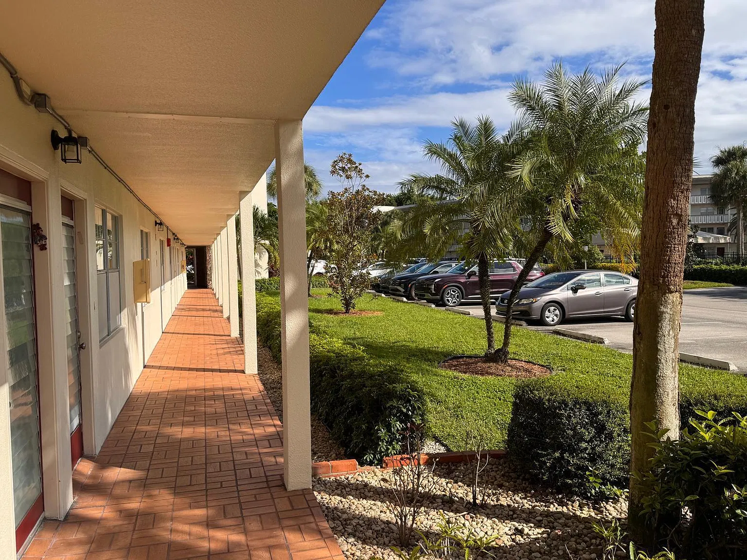 3404 — Photo 3