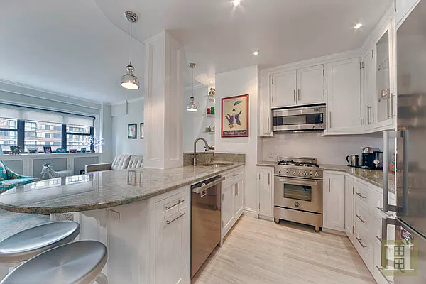 Sold by Halstead Real Estate | media 10