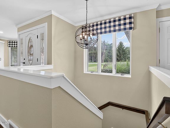 4th image of 9125 Garden Rd