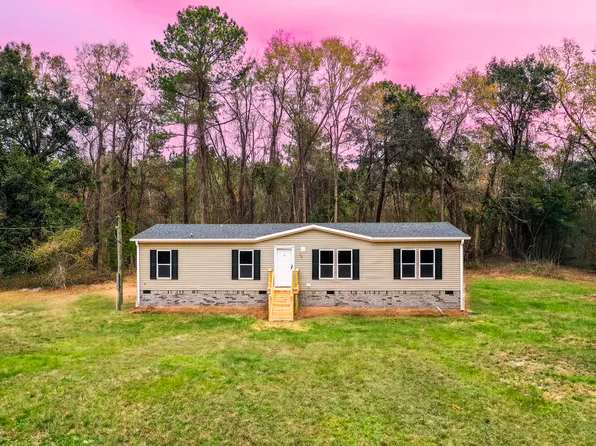 145 Firethorn Ct, Eutawville, SC 29048