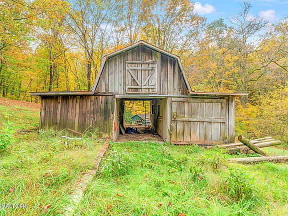 44th image of 205 Tobby Hollow Ln