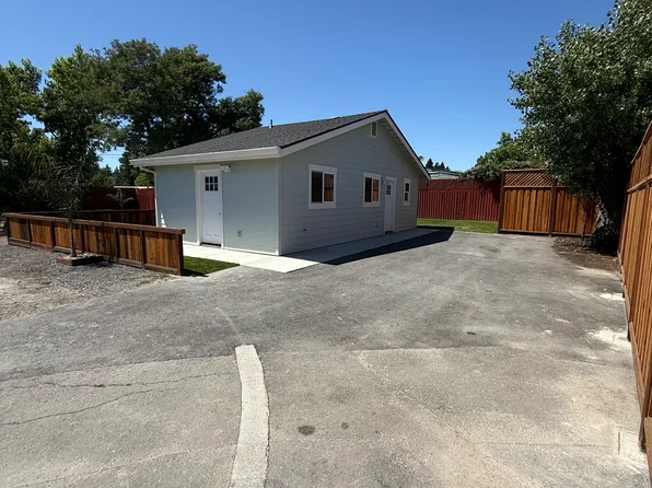 1205 Keiser Ave, Santa Rosa, CA 95404