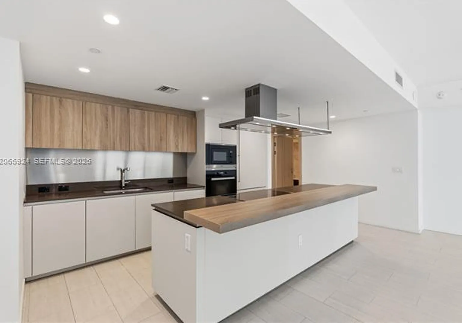 1000 Brickell Plz cu-1902, Miami, FL 33131 — Photo 1