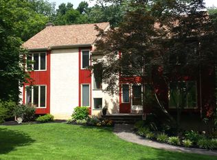 22 Roberts Rd, Newtown Square, PA 19073