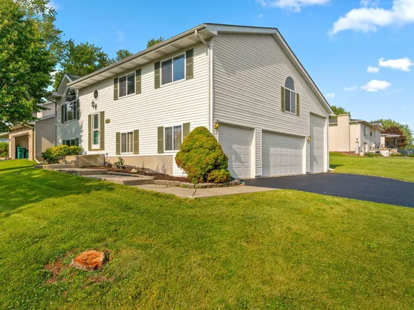 1807 Forest Ln, Crown Point, IN 46307