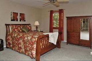 3rd image of 1024 W Peregrine Dr
