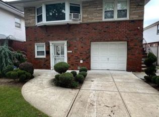 16333 90th St, Howard Beach, NY 11414