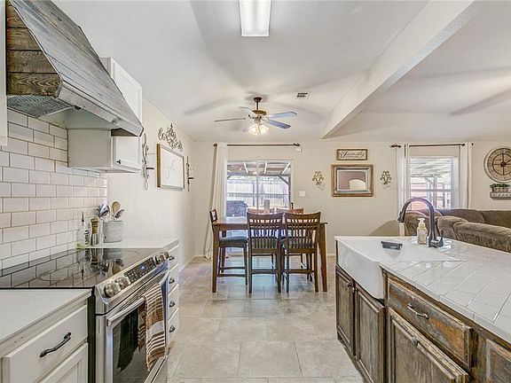 3rd image of 5312 Jalah Ct