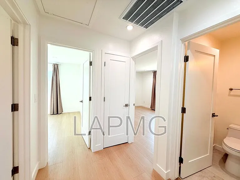 10839 Fellows Ave #10839 — Photo 14