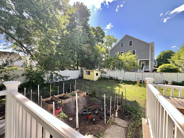 18 Richardson St #16 — Photo 15