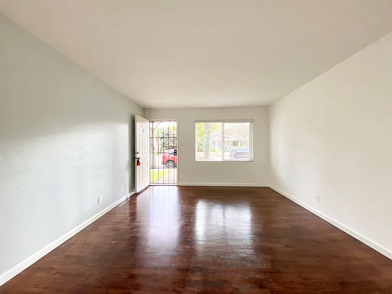 1211 Jefferson St — Photo 25