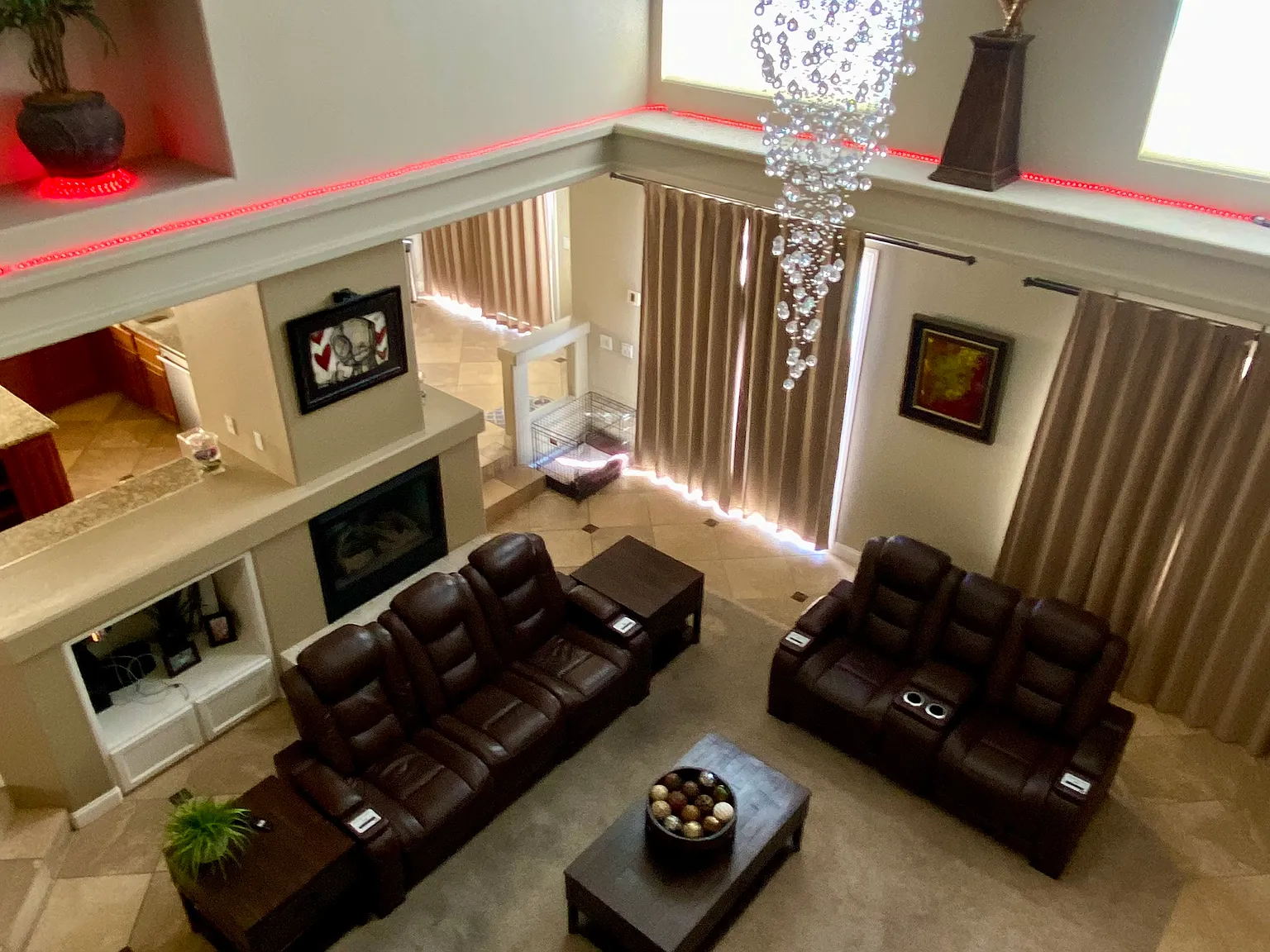 6 bed, 3.5 bath, 5440 sqft, $7,900 — Photo 3
