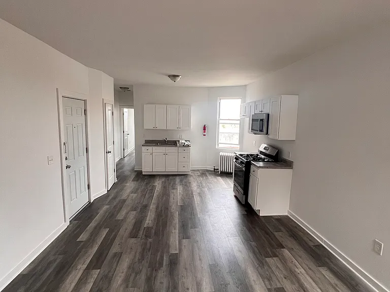 447 64th St #8 — Photo 9