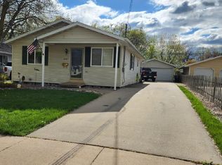2207 Jefferson St, Oshkosh, WI 54901