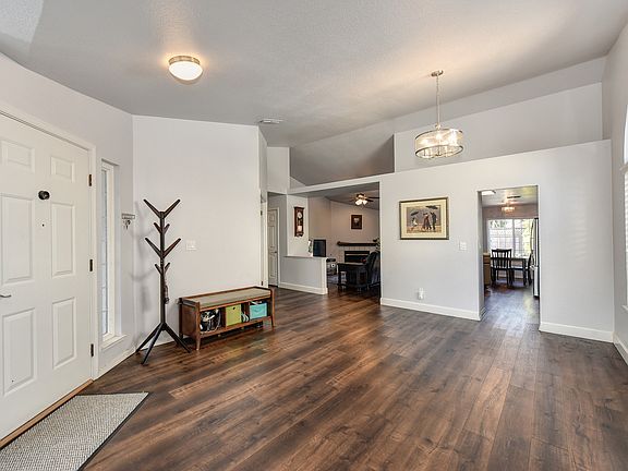 5th image of 949 Sandemara St