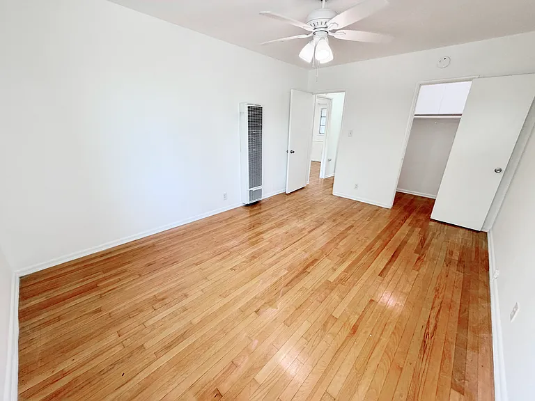 235 E California Blvd — Photo 19
