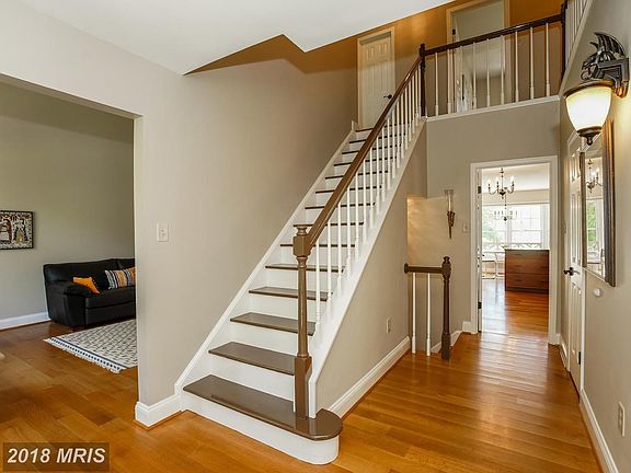 3rd image of 4866 Sweetbirch Dr