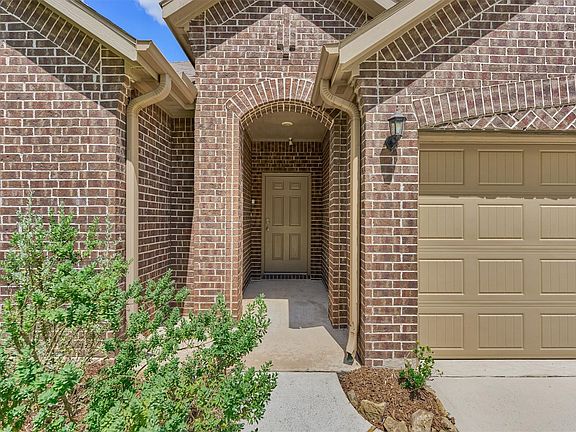 3rd image of 14114 Silver Falls Ct