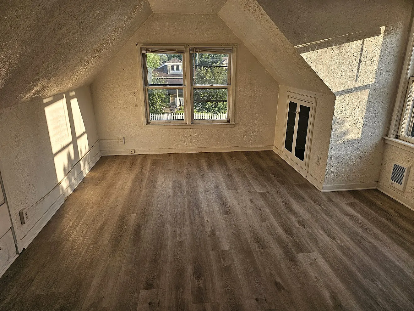 2 bed, 760 sqft, $650 — Photo 4