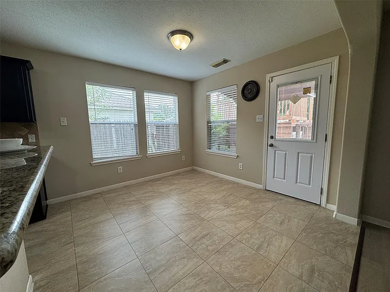 2515 Ember Canyon Ln — Photo 10