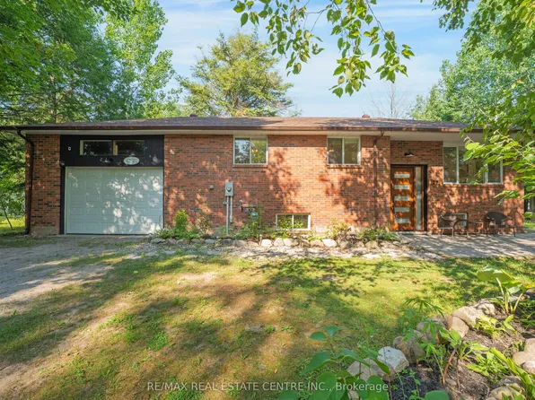 27 Irene Rd, Tiny, ON L0L 2J0
