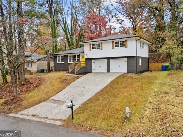 630 Elprado Ct, Stone Mountain, GA 30083