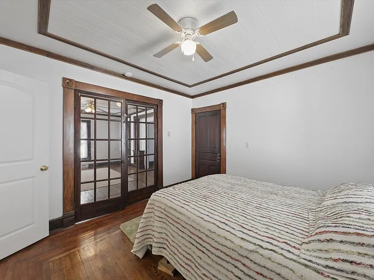 324 W Church St — Photo 15