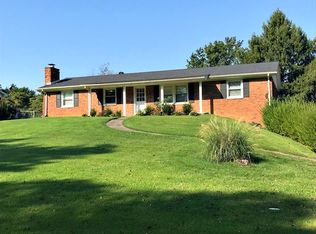 1355 Stonehaven Cir, Boonville, IN 47601