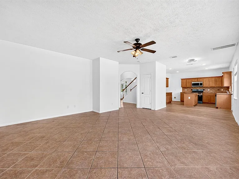 19246 Hopeview Ct — Photo 11