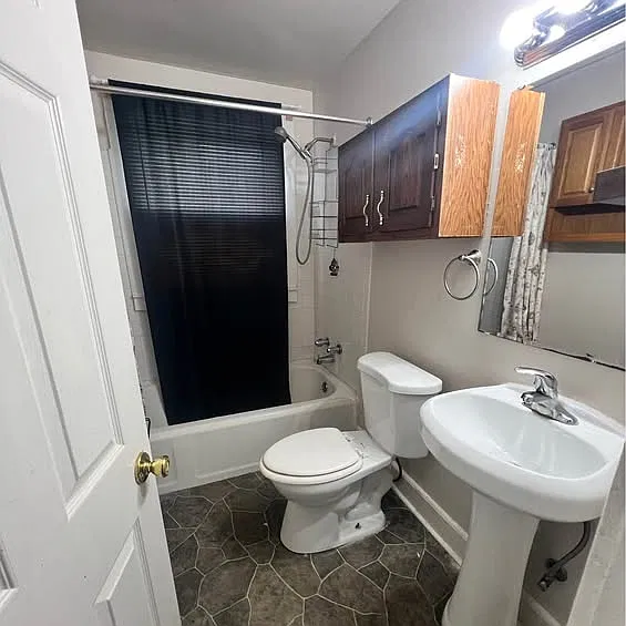 2 bed, 960 sqft, $1,200 — Photo 4