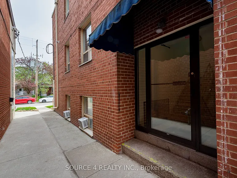 122 5th St #8 — Photo 21