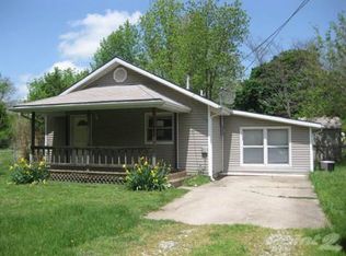 2731 E Cherry St, Springfield, MO 65802