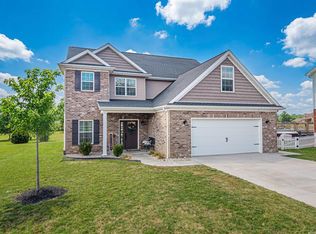 4923 Lincoln Pointe Dr, Newburgh, IN 47630