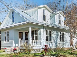 208 N Rusk St, Fayetteville, TX 78940