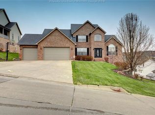 3406 Virginia Ave, Hurricane, WV 25526