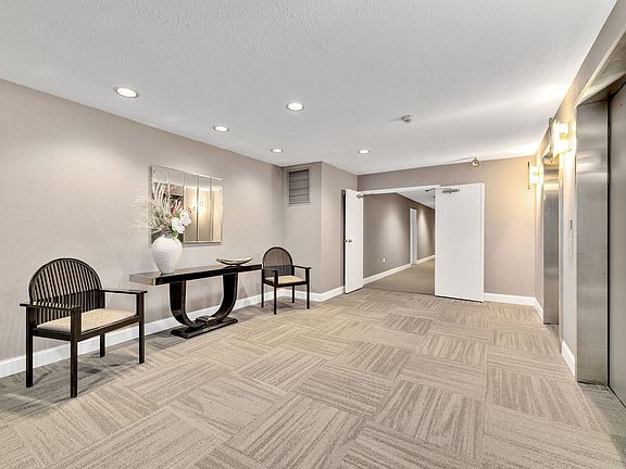 4th image of 123 Acacia Cir APT 204