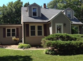 172 S Delany Rd, Gurnee, IL 60031