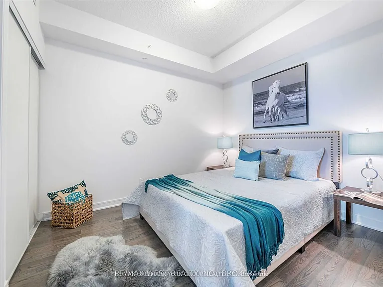 9199 Yonge St #SE415 — Photo 13