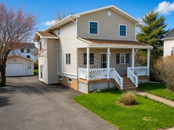 283 Cartier St, Cape Breton, NS B1P 4B5