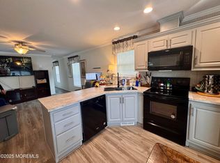 37 Raccoon Avenue, Whiting, NJ 08759