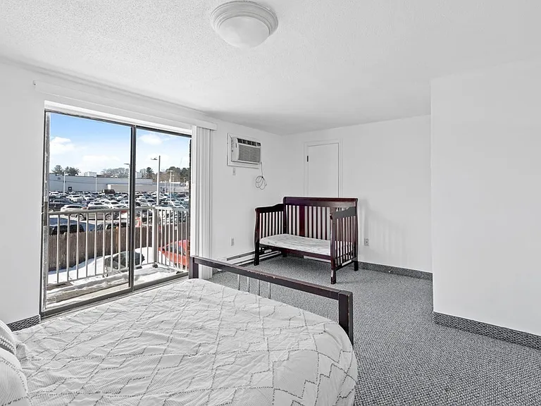 1186 Worcester Rd #220 — Photo 4