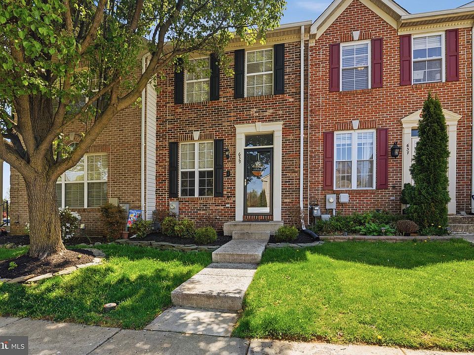 1st image of 639 Emmy Dee Dr